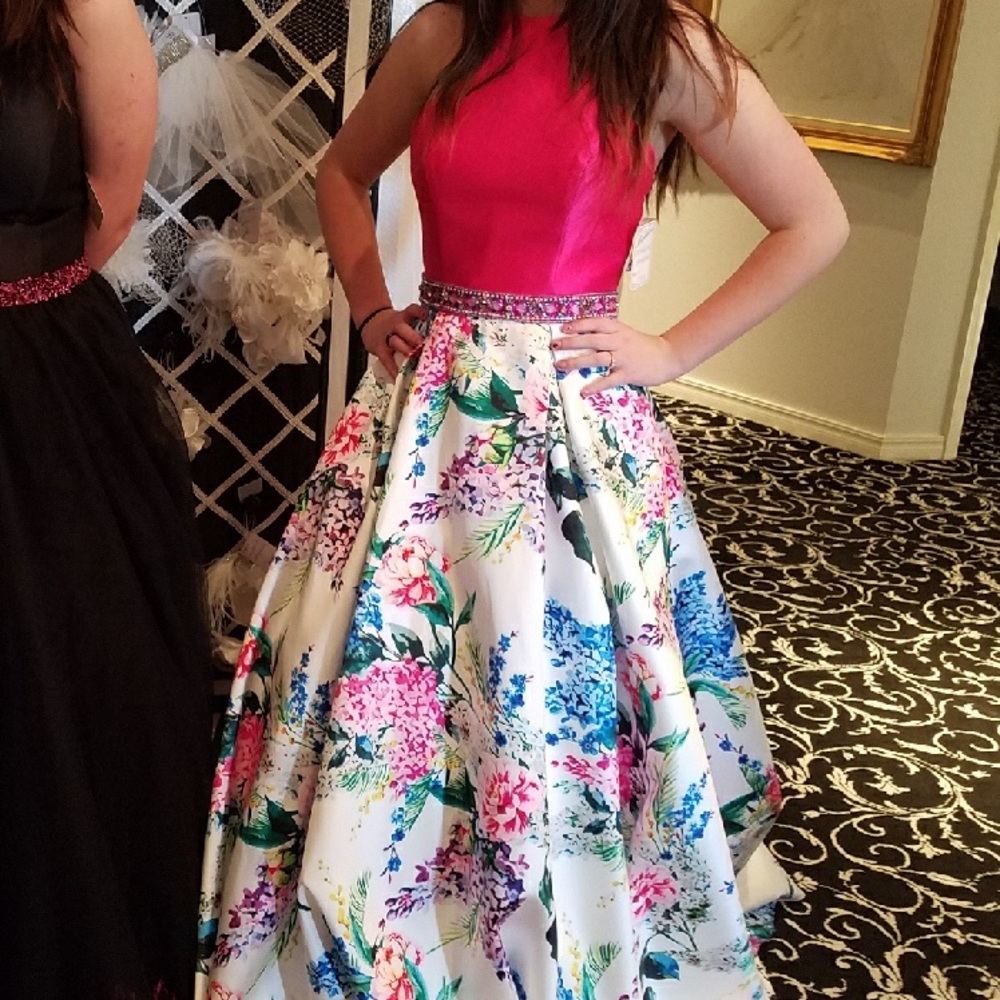 Formal dress (size 6)